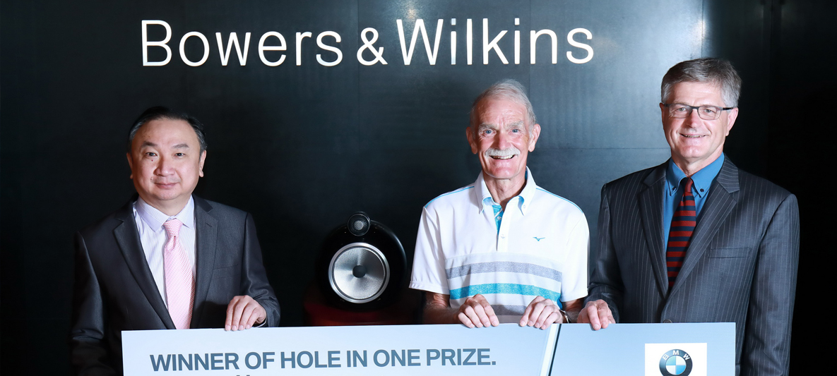 Mr. Nicholas John White (middle), another hole-in-one-winner who took home a Bowers & Wilkins 800 D3 speaker, Mr. Randy Nelson (right), Director of Nelson’s Autohaus, and Khun Takernglap Kowathana (left), Director, Music plus Cinema Co.,Ltd. Mr. Nicholas John White (middle), another hole-in-one-winner who took home a Bowers & Wilkins 800 D3 speaker, Mr. Randy Nelson (right), Director of Nelson’s Autohaus, and Khun Takernglap Kowathana (left), Director, Music plus Cinema Co.,Ltd.